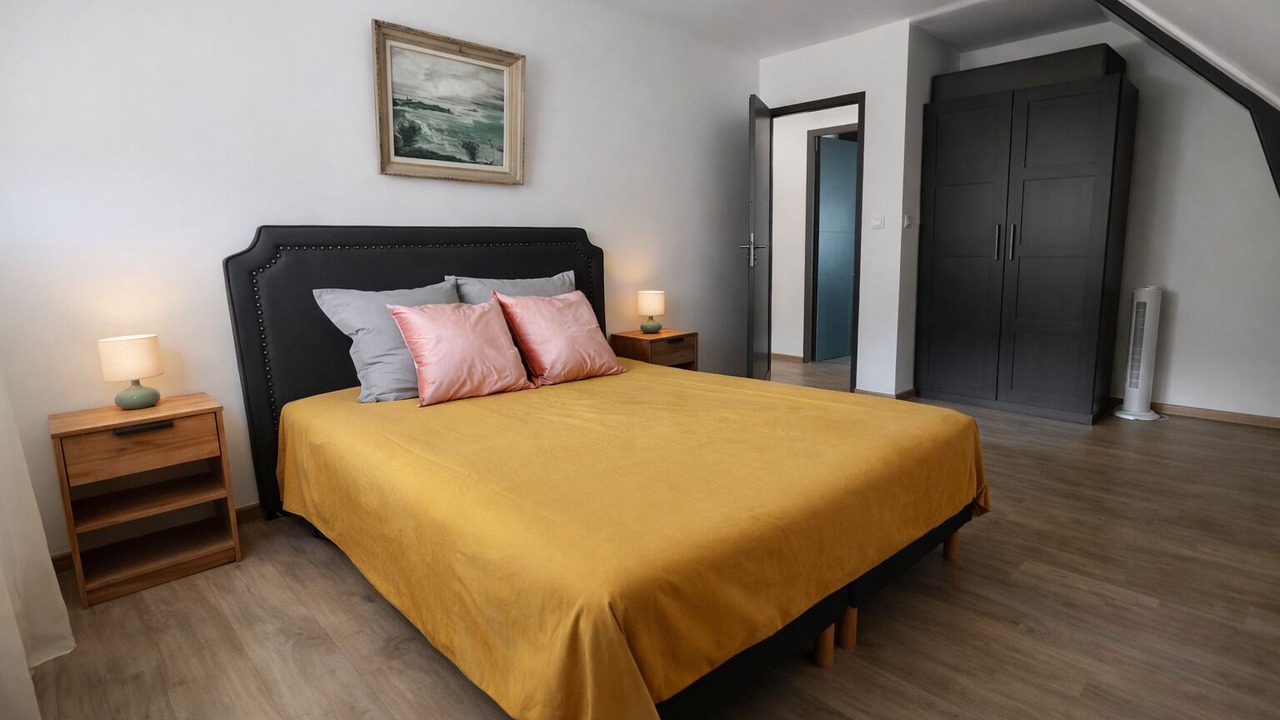 Photo of Bedroom in Saint-Coulomb