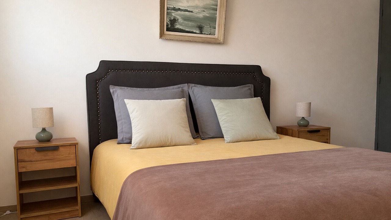 Photo of Bedroom in Saint-Coulomb