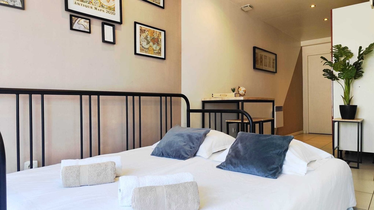 Photo of Bedroom in Begles