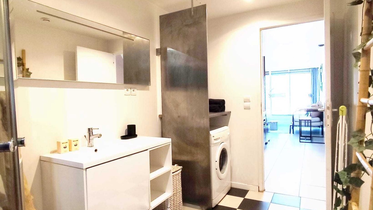 Photo of Bathroom in Begles