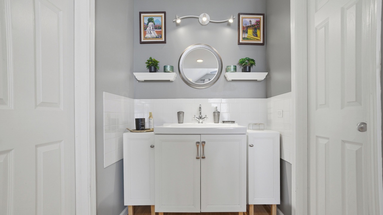 Photo of Bathroom in Elgin