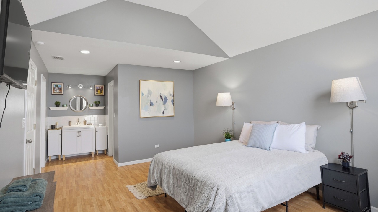 Photo of Bedroom in Elgin