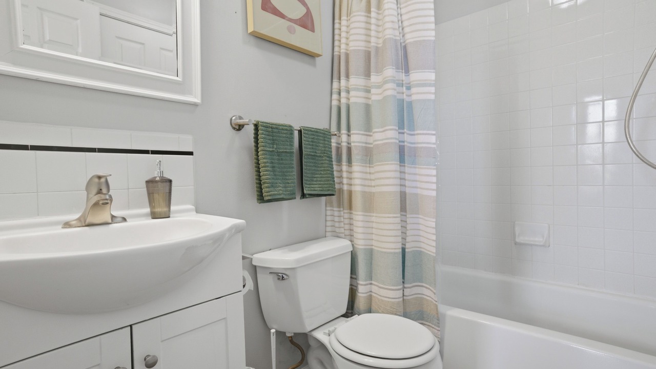 Photo of Bathroom in Elgin