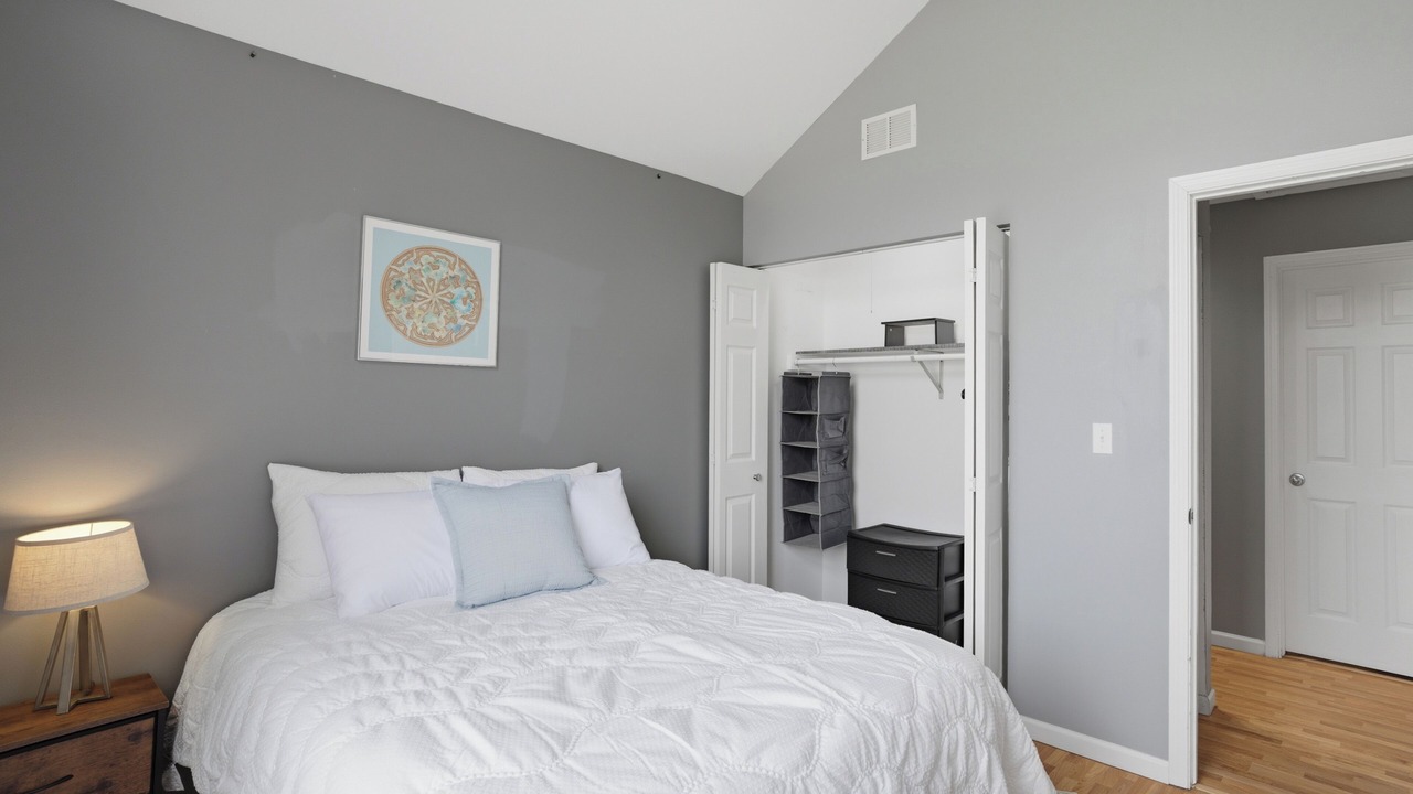 Photo of Bedroom in Elgin