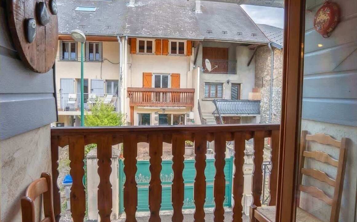 Photo of Others in Francin