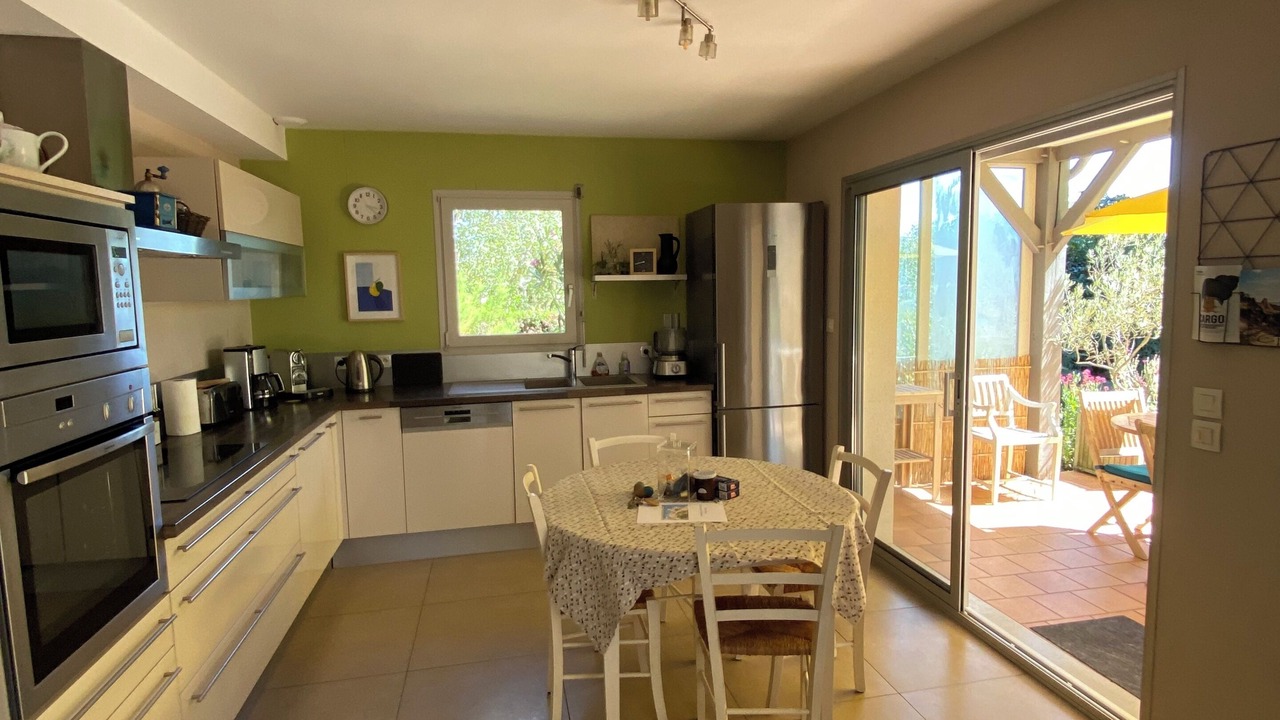 Photo of Kitchen in Saint-Marc-sur-Mer