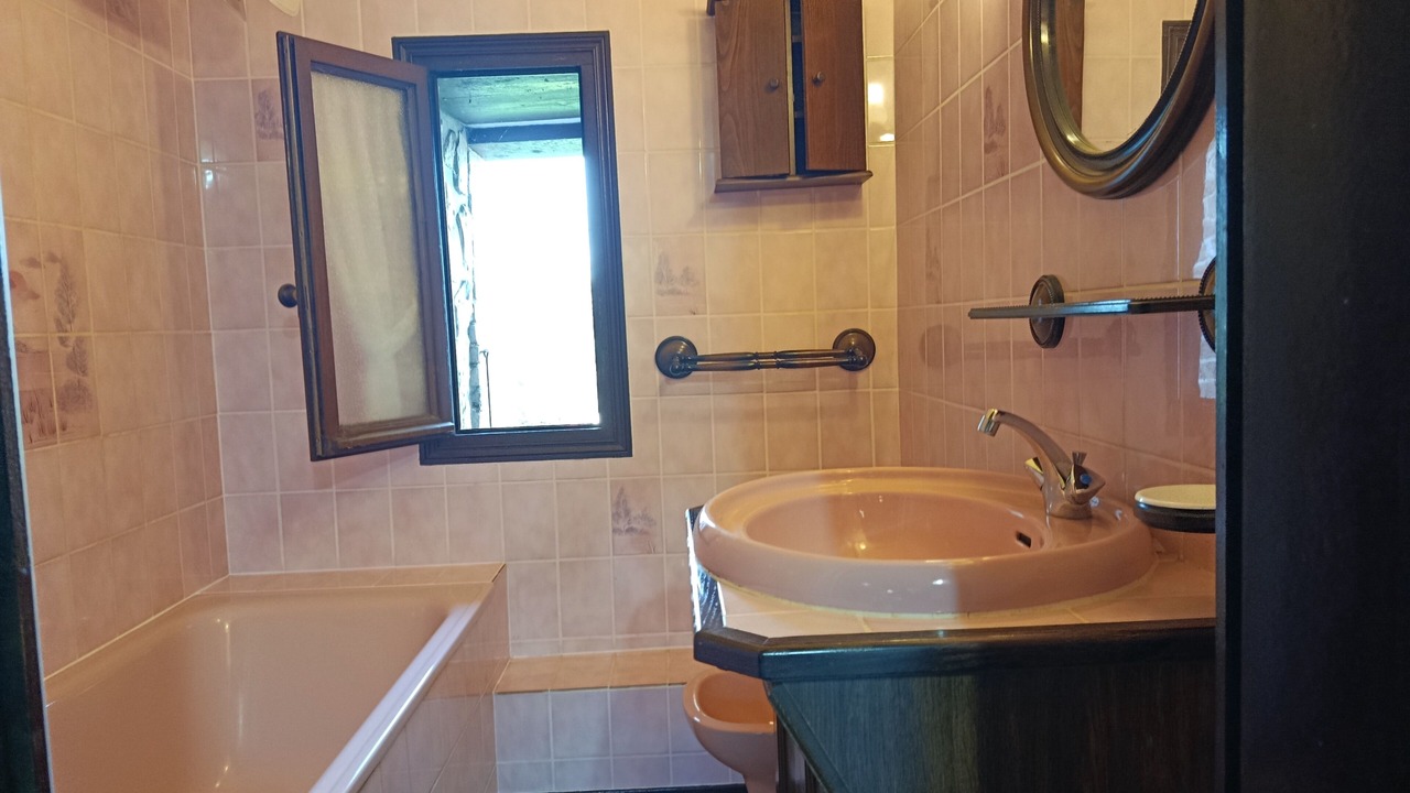 Photo of Bathroom in Saint-Fraimbault-de-Prieres