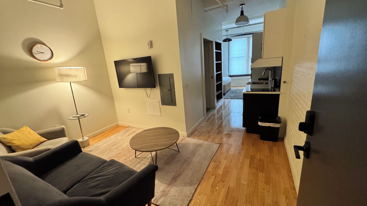Photo of Livingroom in Downtown Hartford