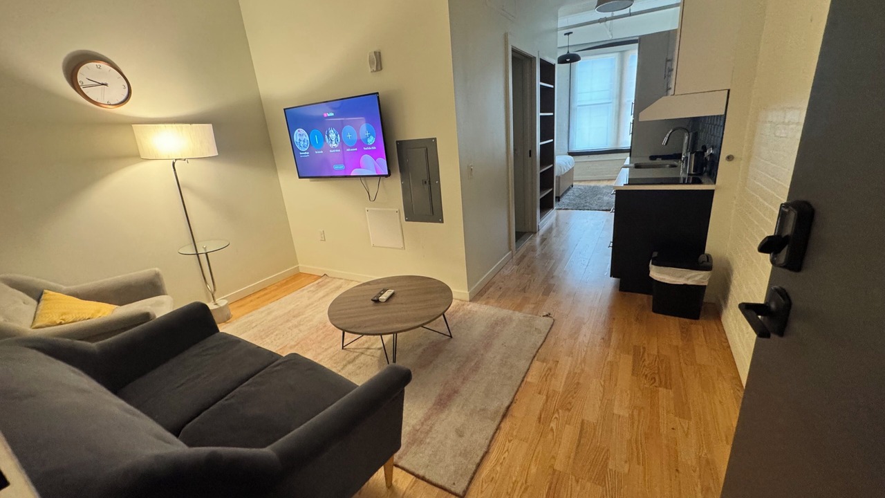 Photo of Livingroom in Downtown Hartford