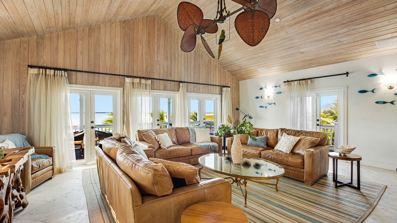 Photo of Livingroom in Sugarloaf Key