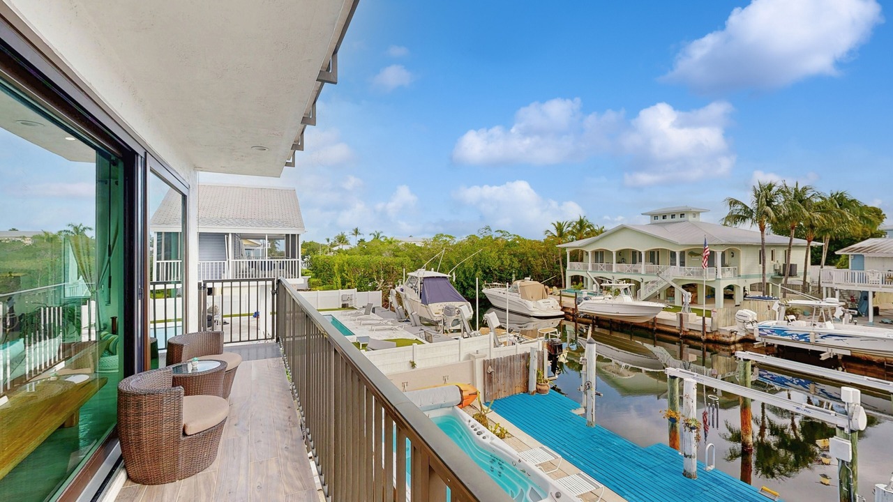Photo of Patio Balcony in Twin Lakes