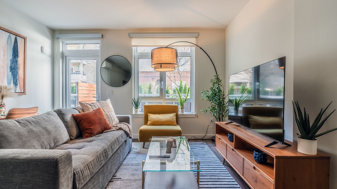 Photo of Livingroom in West Bellevue