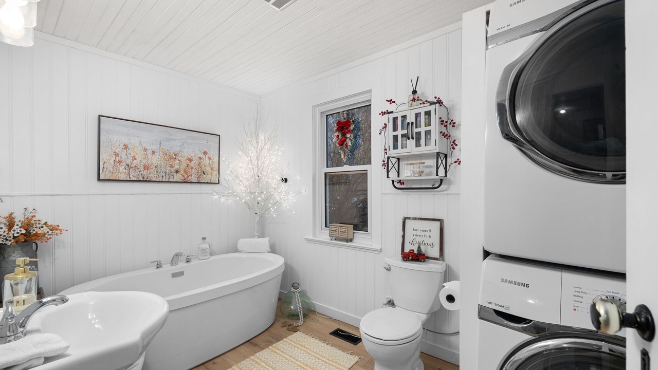 Photo of Bathroom in Denbigh