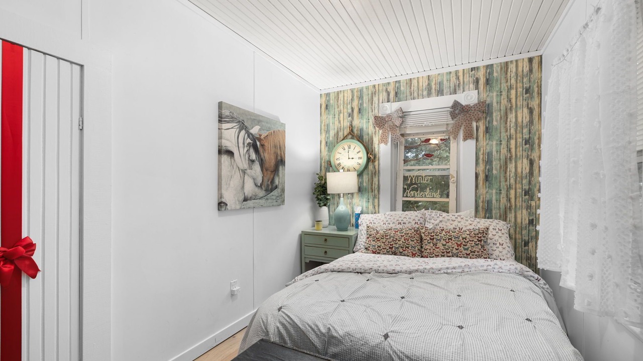 Photo of Bedroom in Denbigh