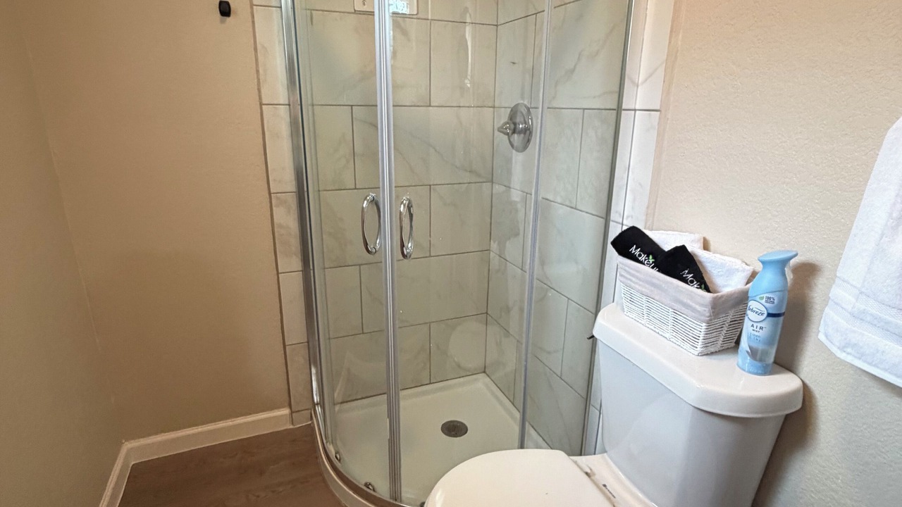 Photo of Bathroom in Mahncke Park