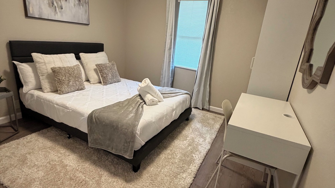 Photo of Bedroom in Mahncke Park