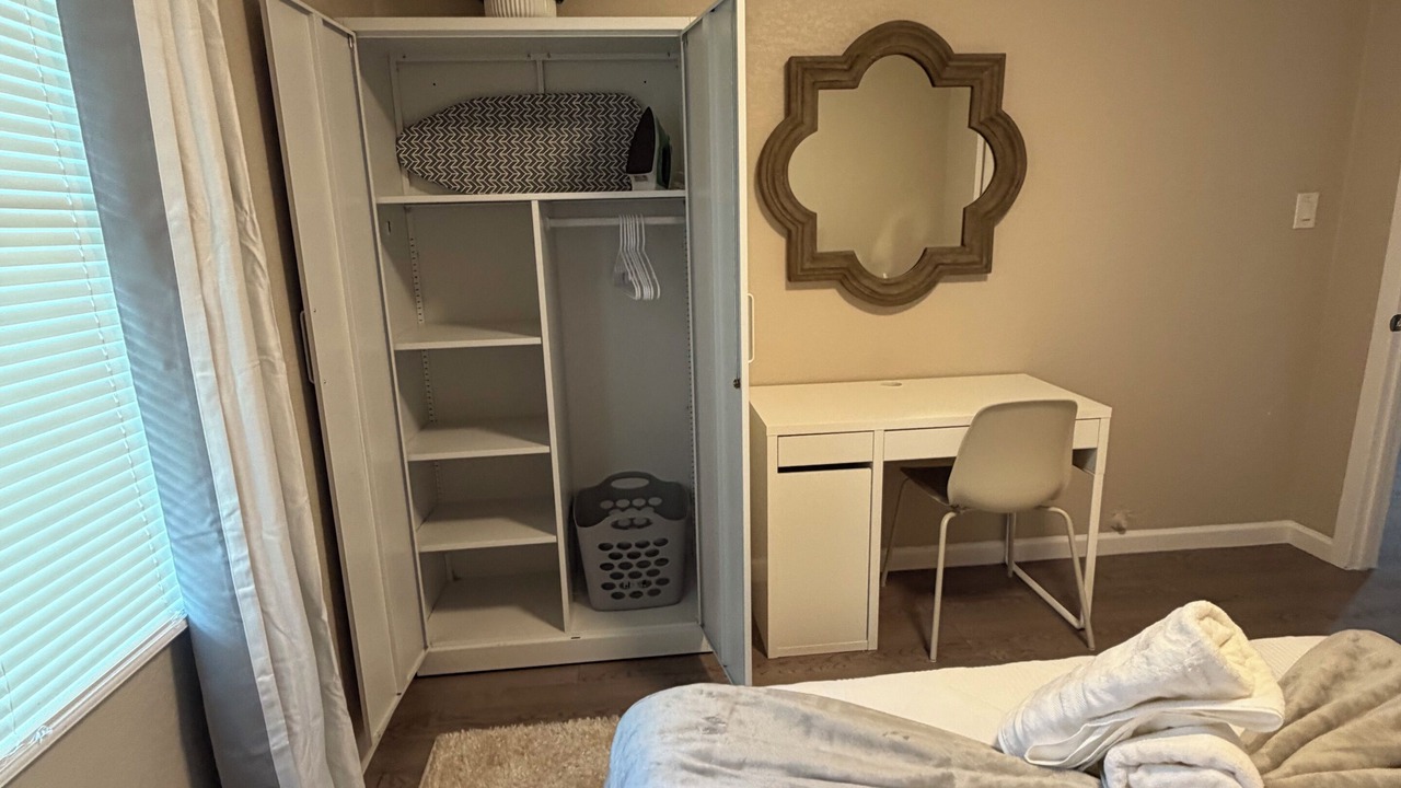 Photo of Bedroom in Mahncke Park