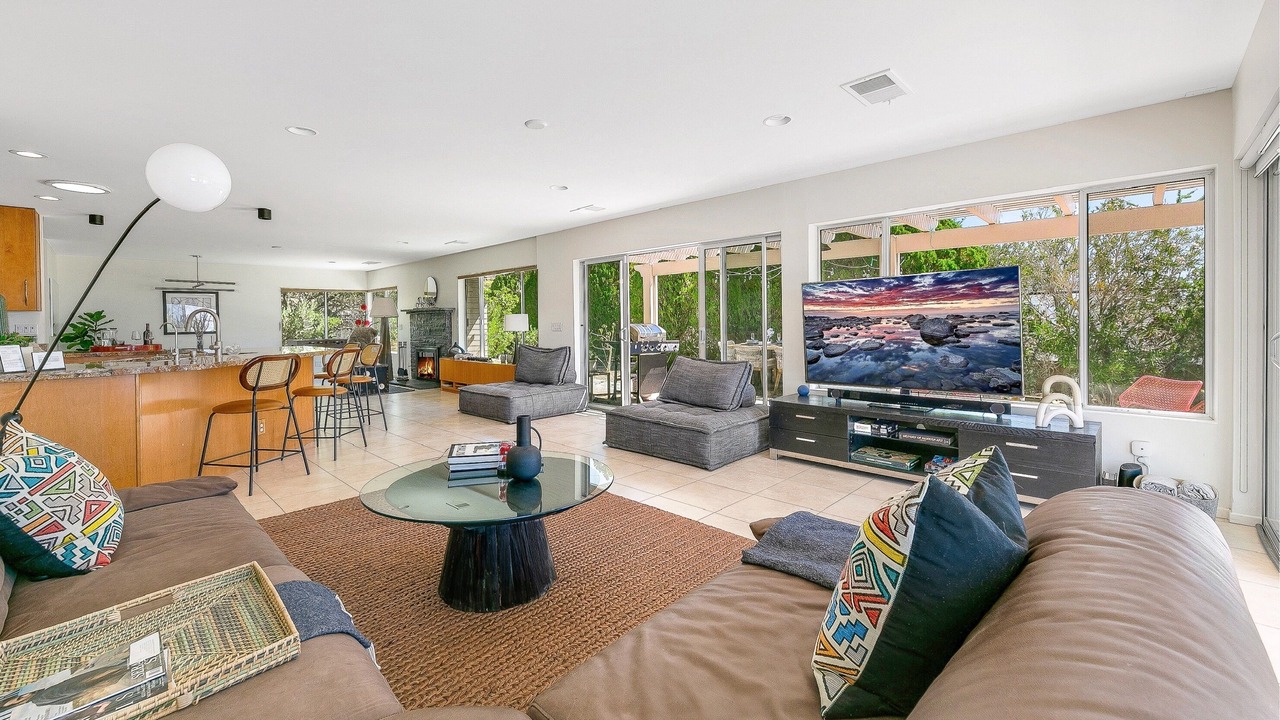 Photo of Livingroom in Desert Hot Springs