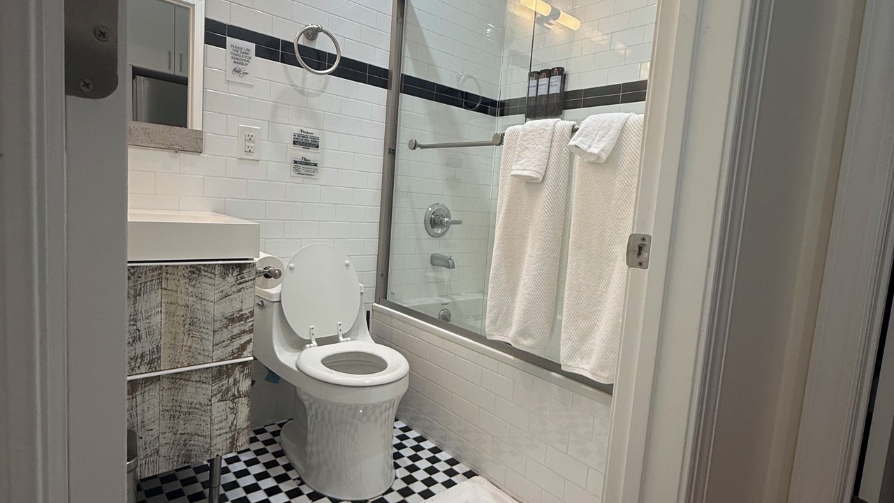 Photo of Bathroom in Upper Manhattan