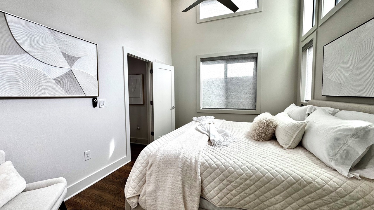 Photo of Bedroom in Greater South River City