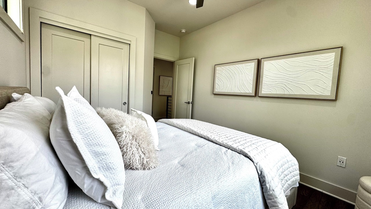 Photo of Bedroom in Greater South River City