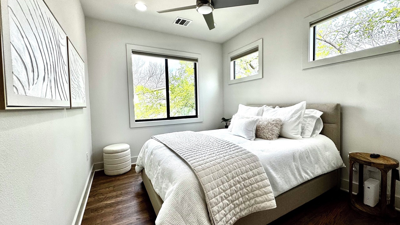 Photo of Bedroom in Greater South River City