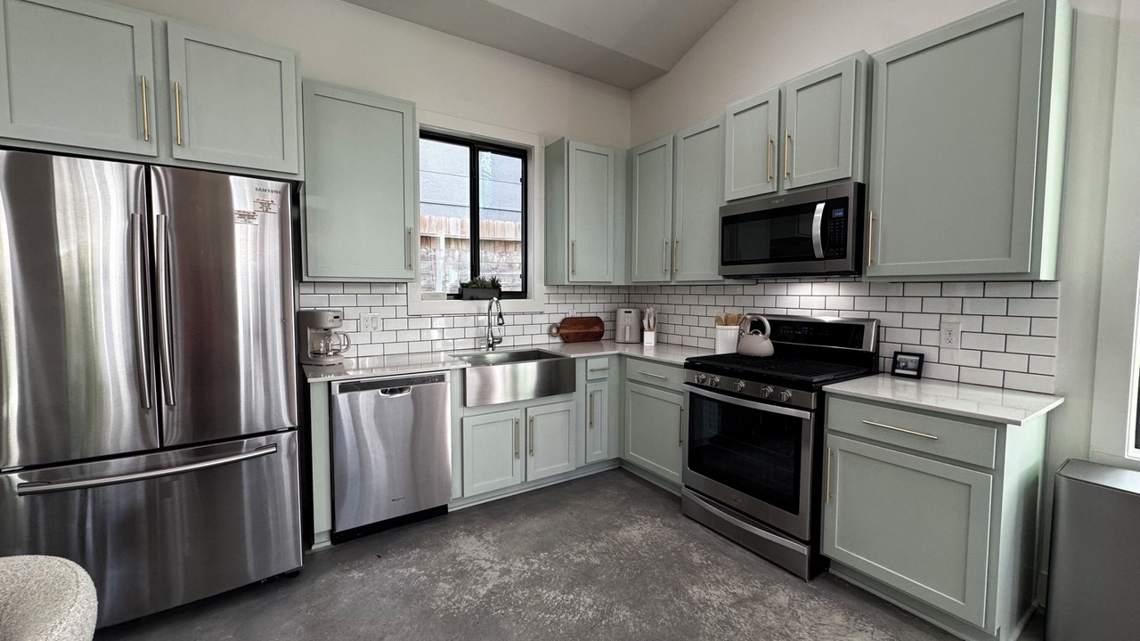 Photo of Kitchen in Greater South River City
