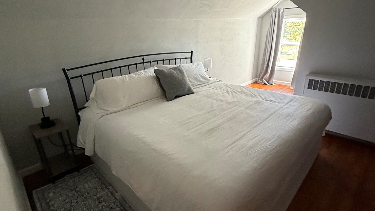 Photo of Bedroom in Centerville