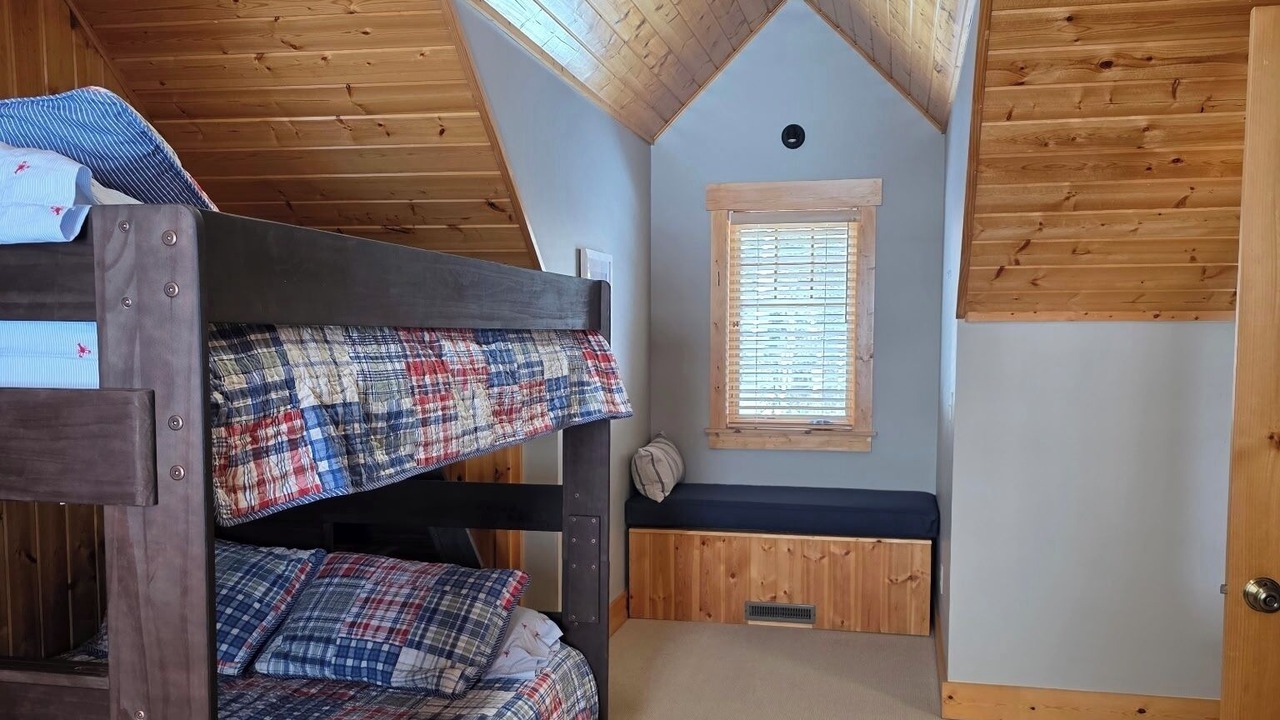 Photo of Bedroom in Crosslake