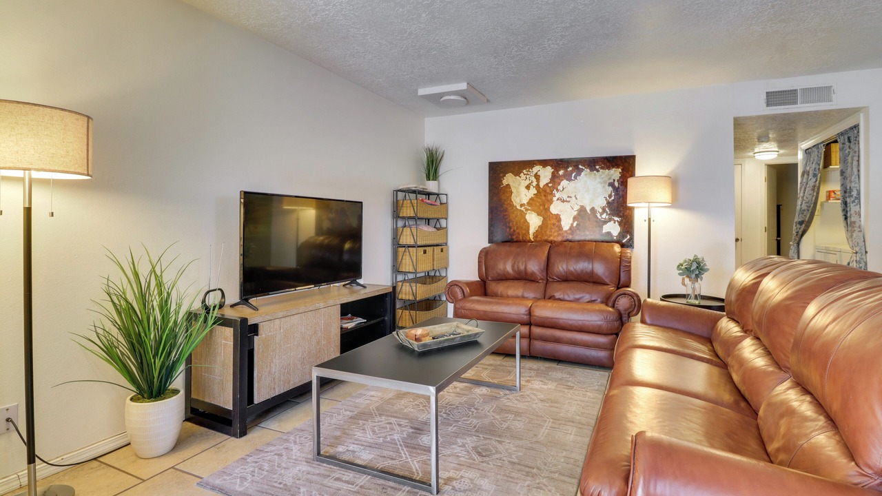 Photo of Livingroom in Northeast Heights