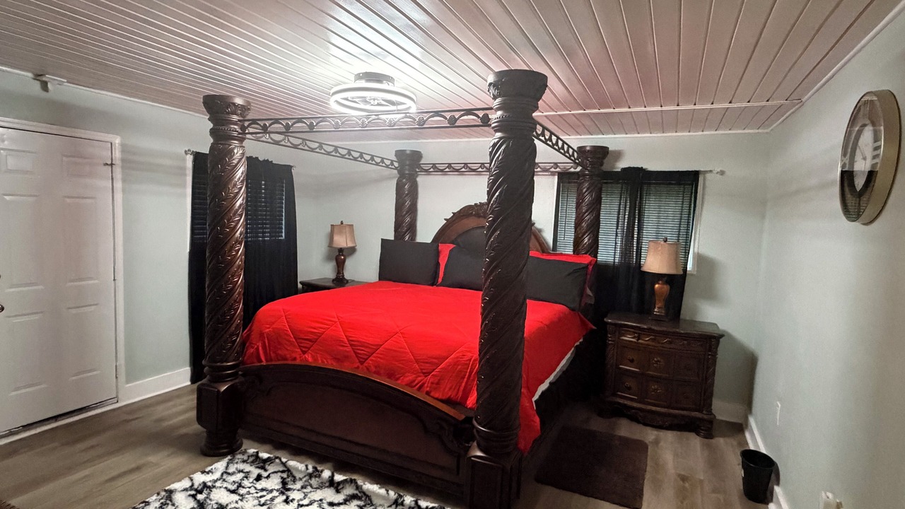 Photo of Bedroom in Albany