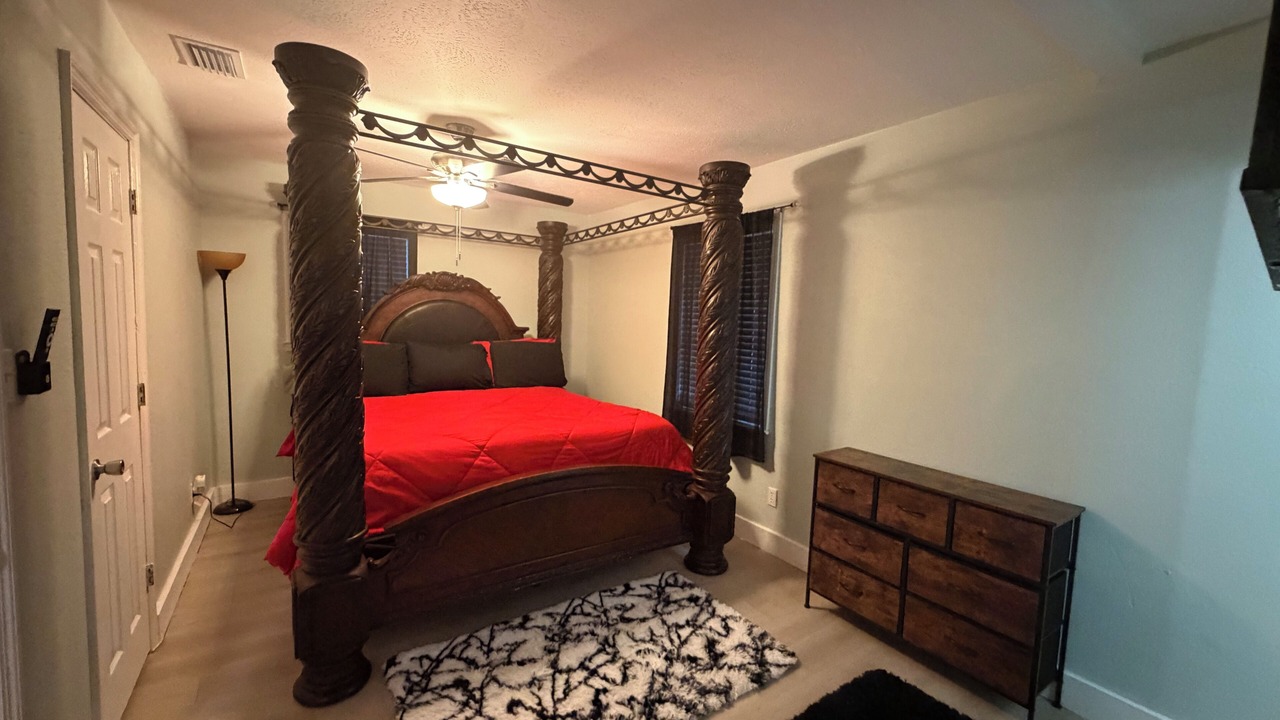 Photo of Bedroom in Albany