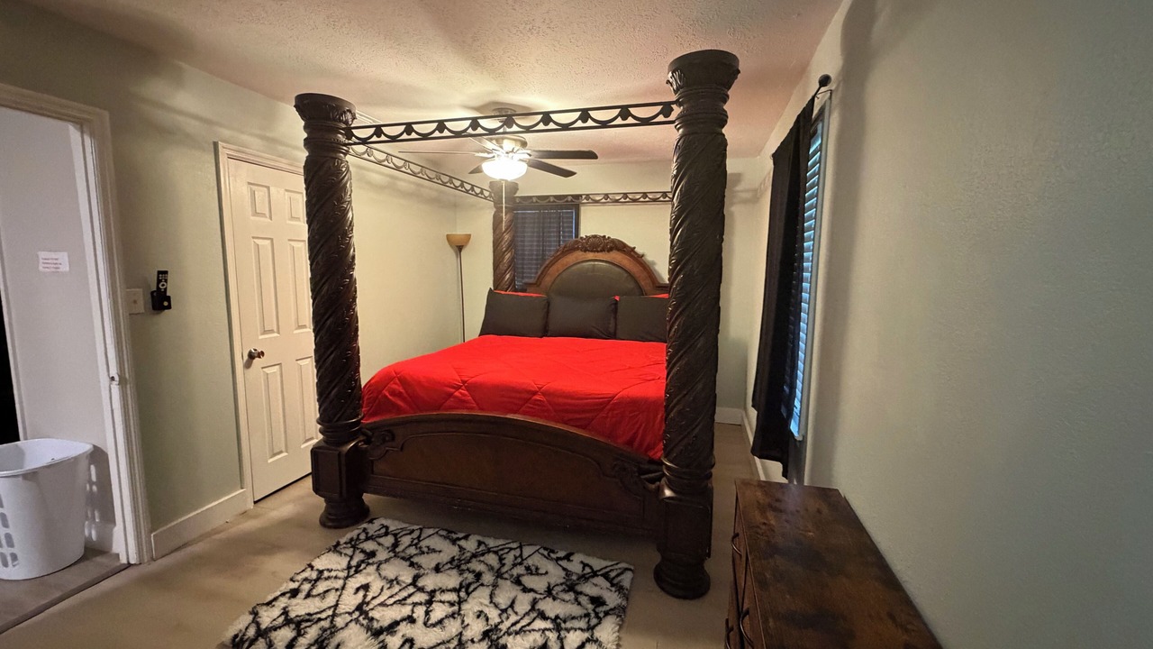 Photo of Bedroom in Albany