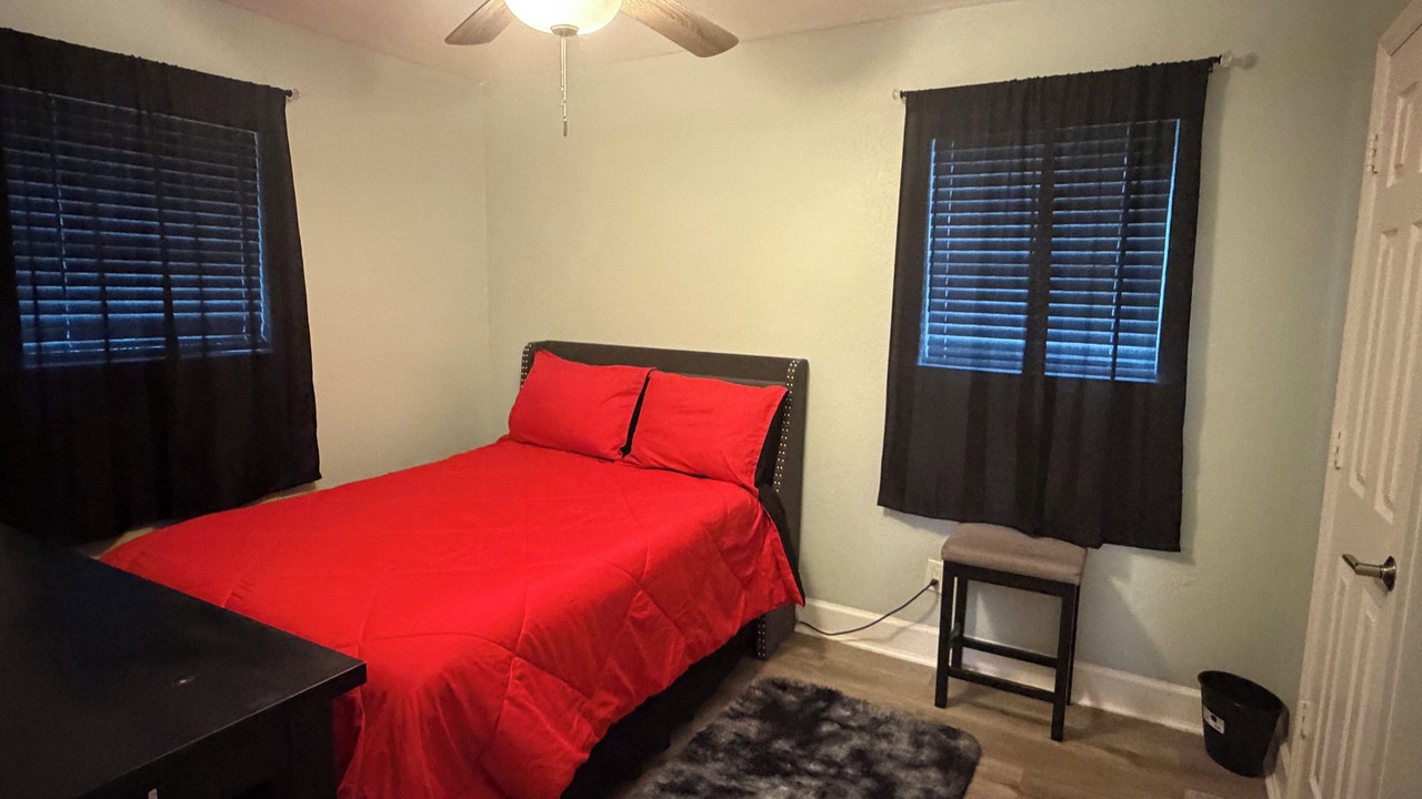 Photo of Bedroom in Albany