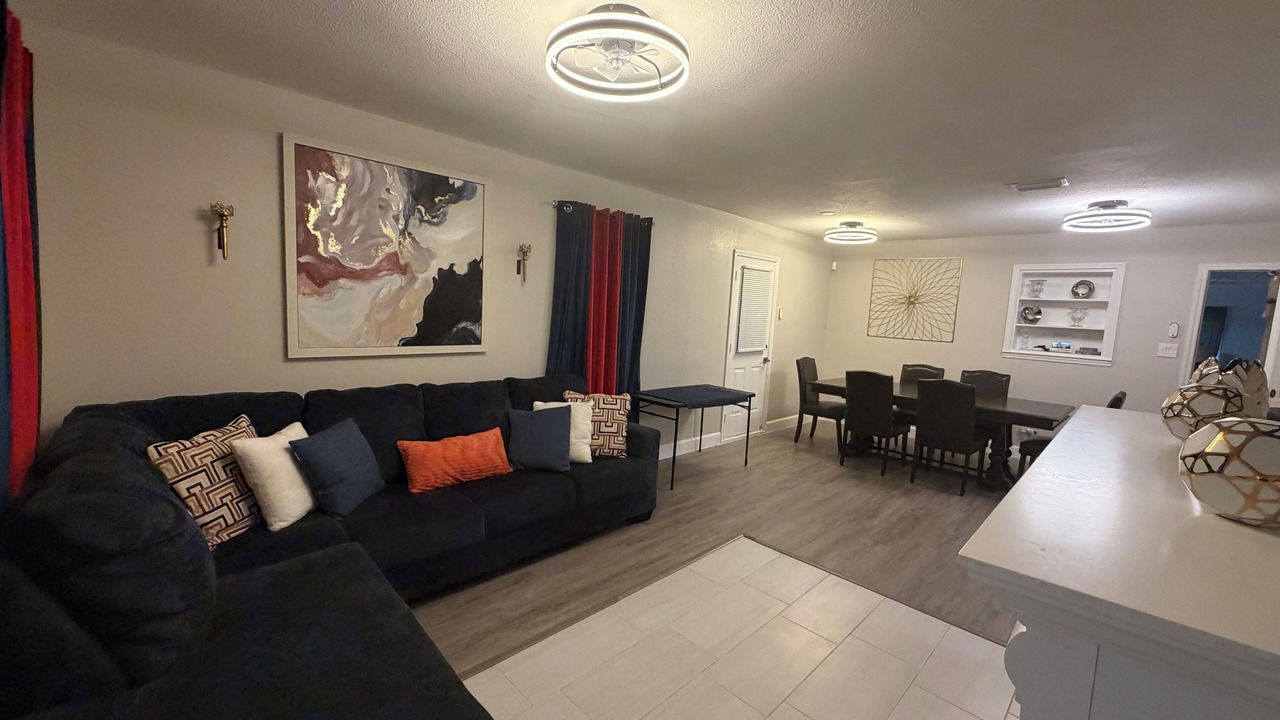 Photo of Livingroom in Albany