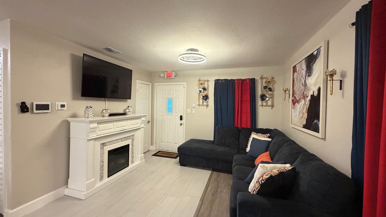 Photo of Livingroom in Albany