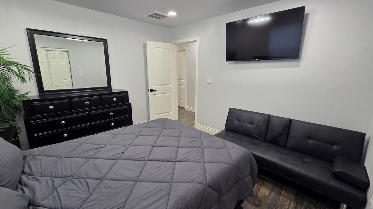 Photo of Bedroom in Iowa Colony