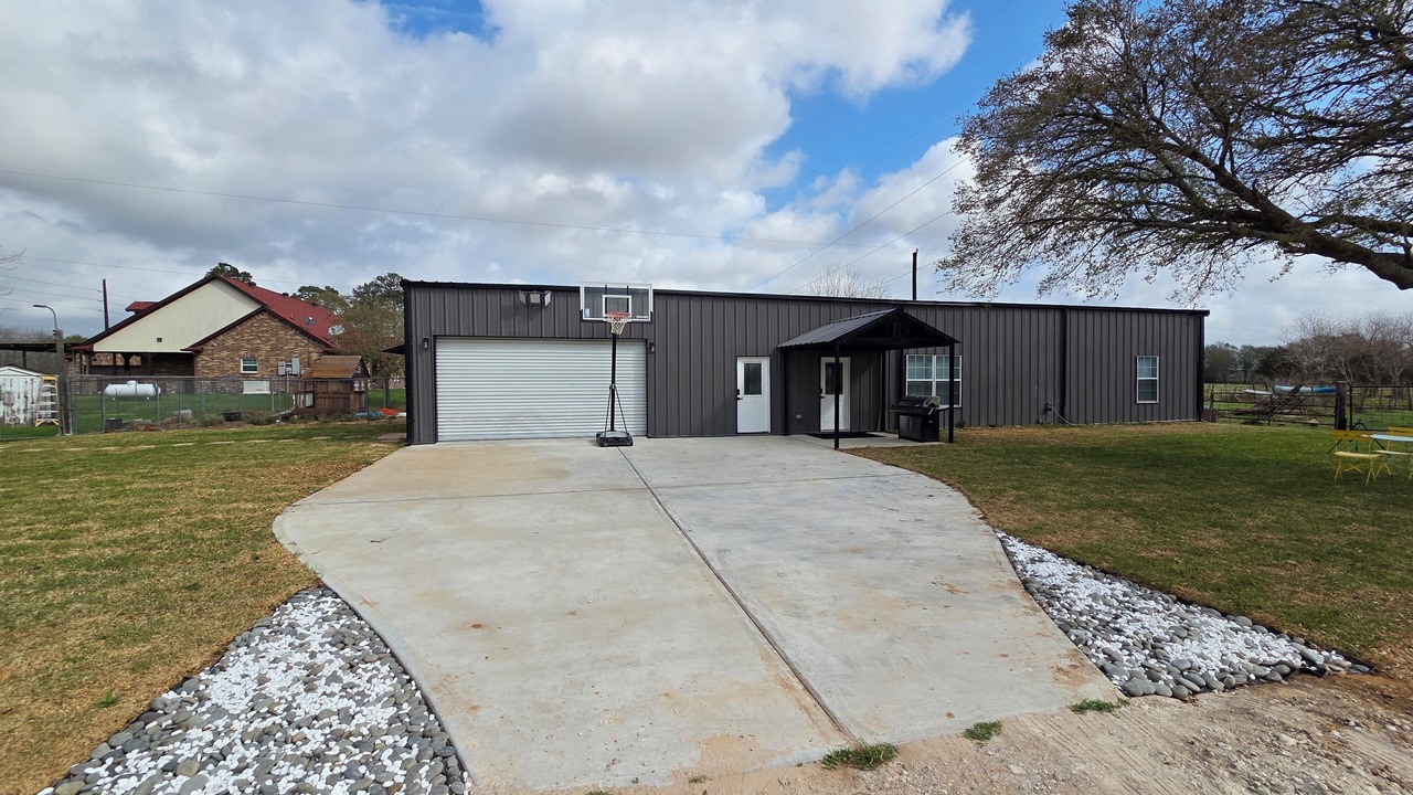 Photo of Outdoor in Iowa Colony
