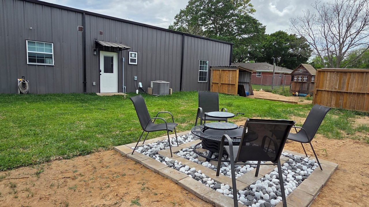 Photo of Outdoor in Iowa Colony