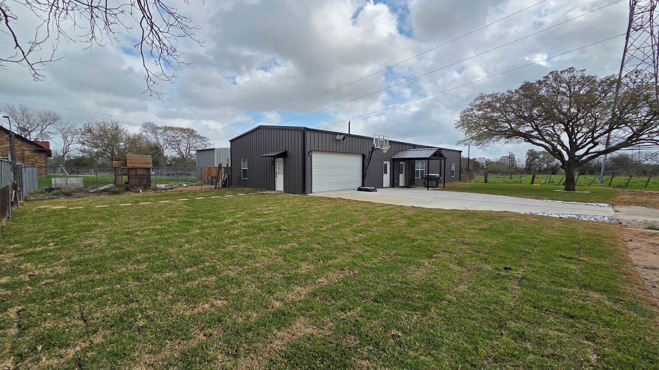Photo of Outdoor in Iowa Colony