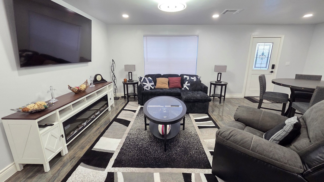 Photo of Livingroom in Iowa Colony