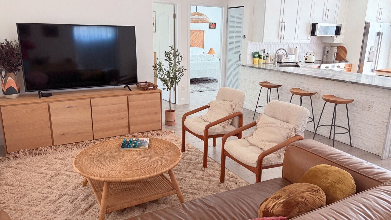 Photo of Livingroom in Central Corals