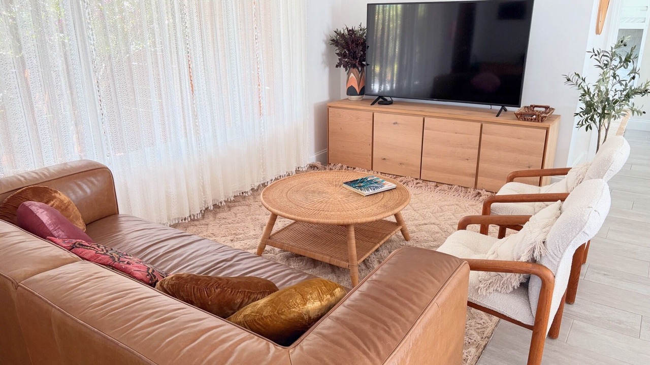 Photo of Livingroom in Central Corals