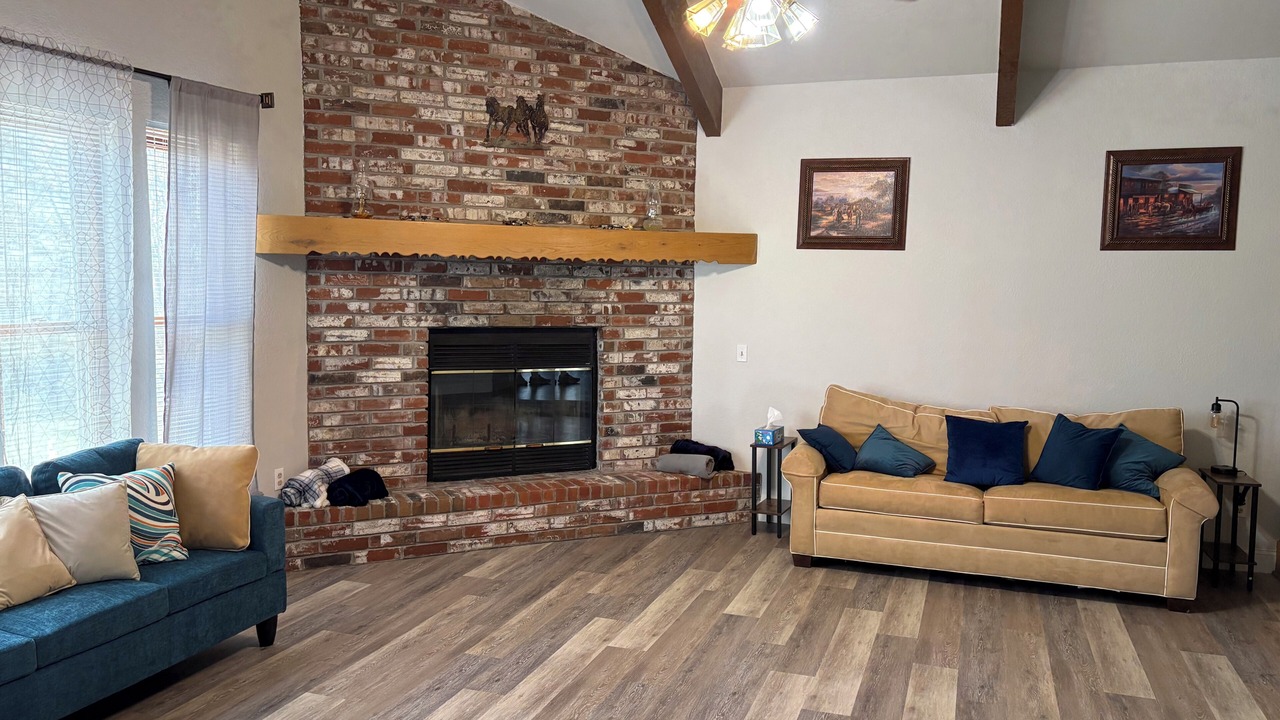 Photo of Livingroom in Howe