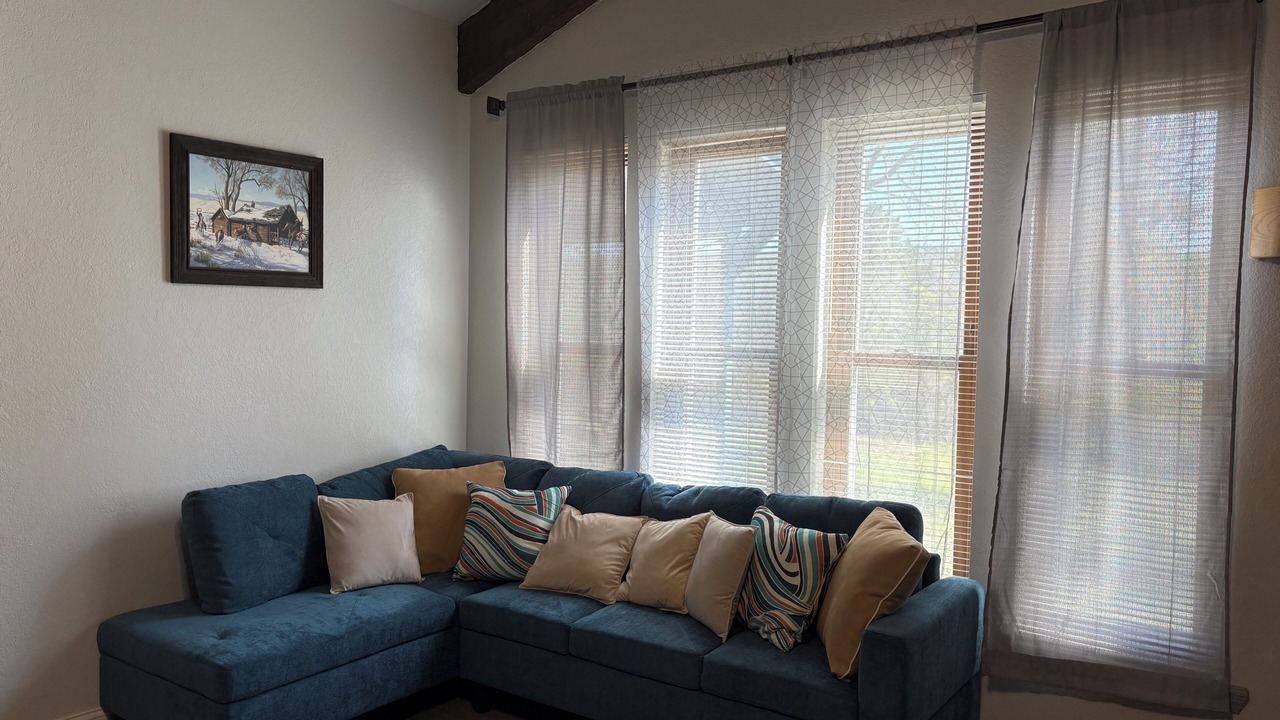 Photo of Livingroom in Howe