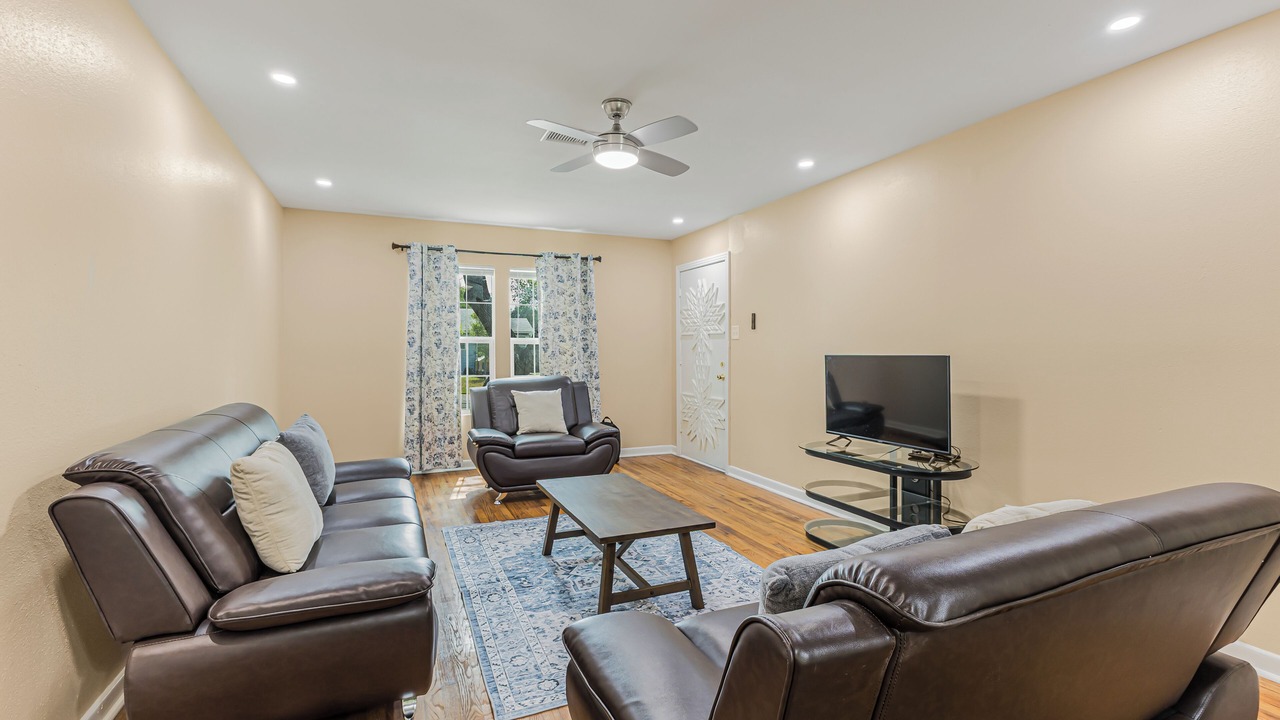 Photo of Livingroom in Del Mar