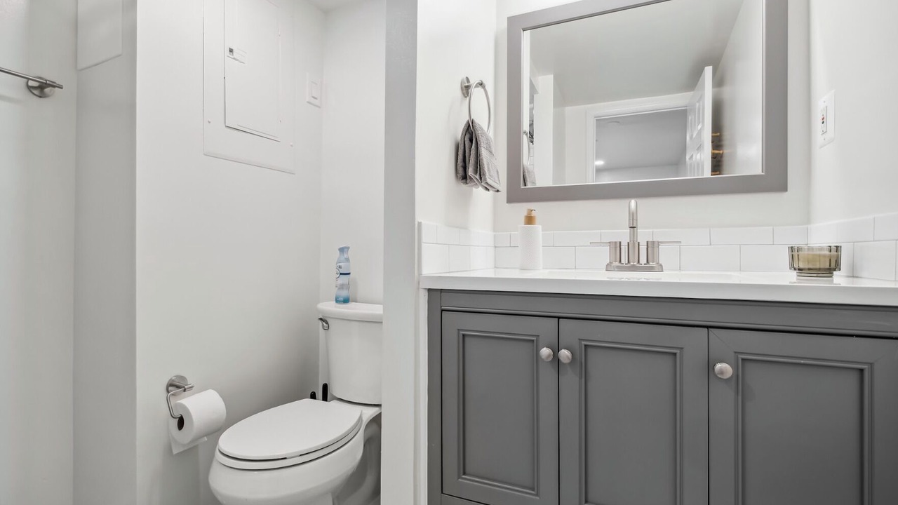 Photo of Bathroom in Del Ray