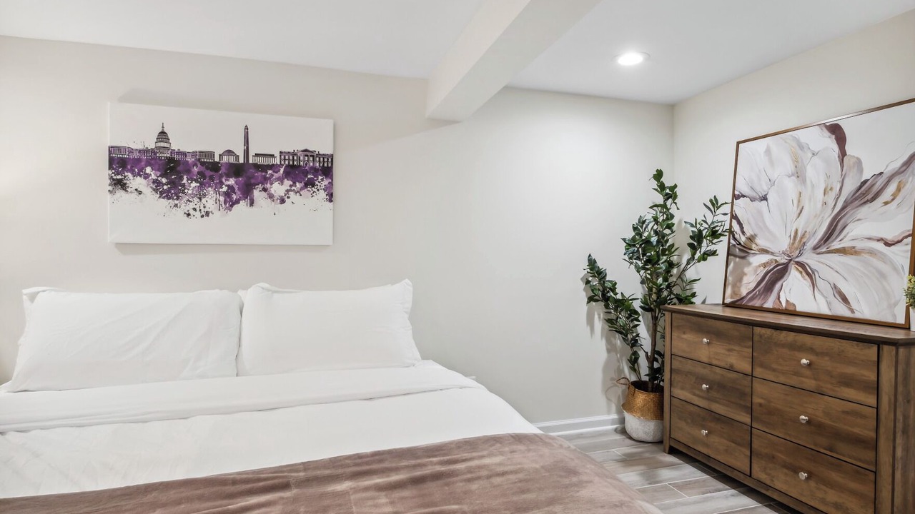 Photo of Bedroom in Del Ray