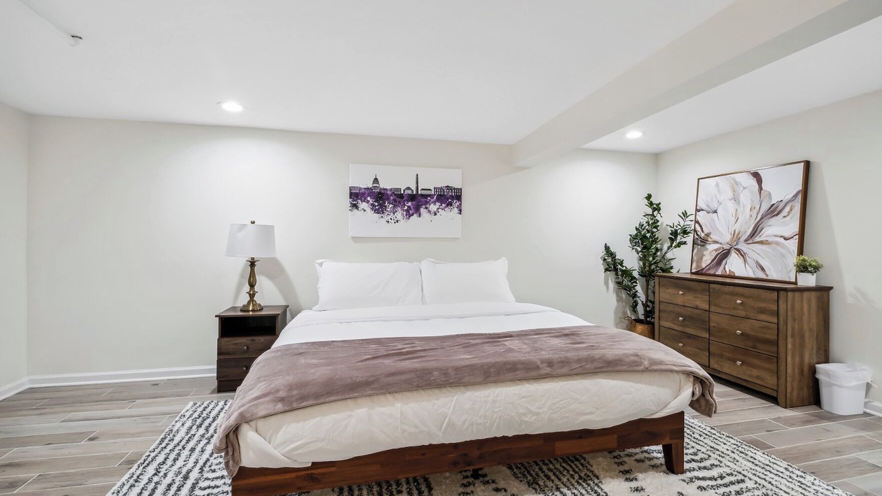 Photo of Bedroom in Del Ray
