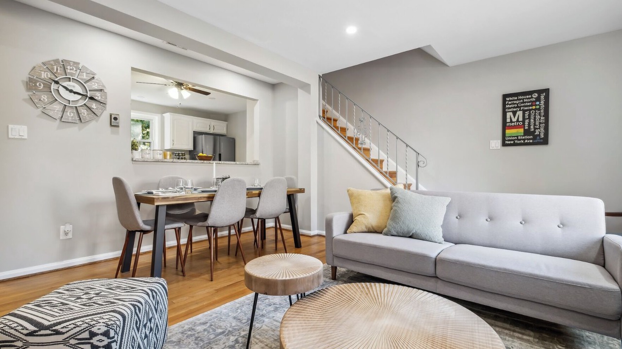 Photo of Livingroom in Del Ray